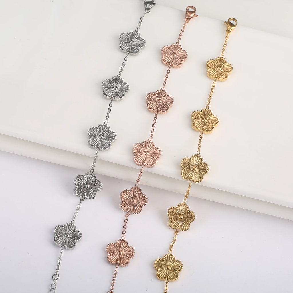 Hot Sale Stainless Steel Laser Five Leaf Flower Petal Adjustable Clover Bracelet Classic for Woman Girl Brand Jewelry Party Gift